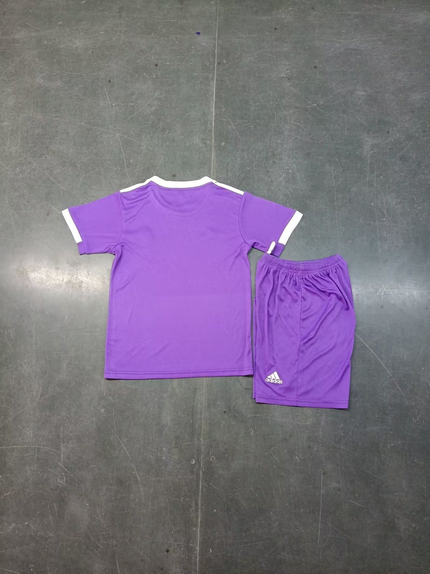 Retro Kids Real Madrid 16/17 Jersey With Shorts