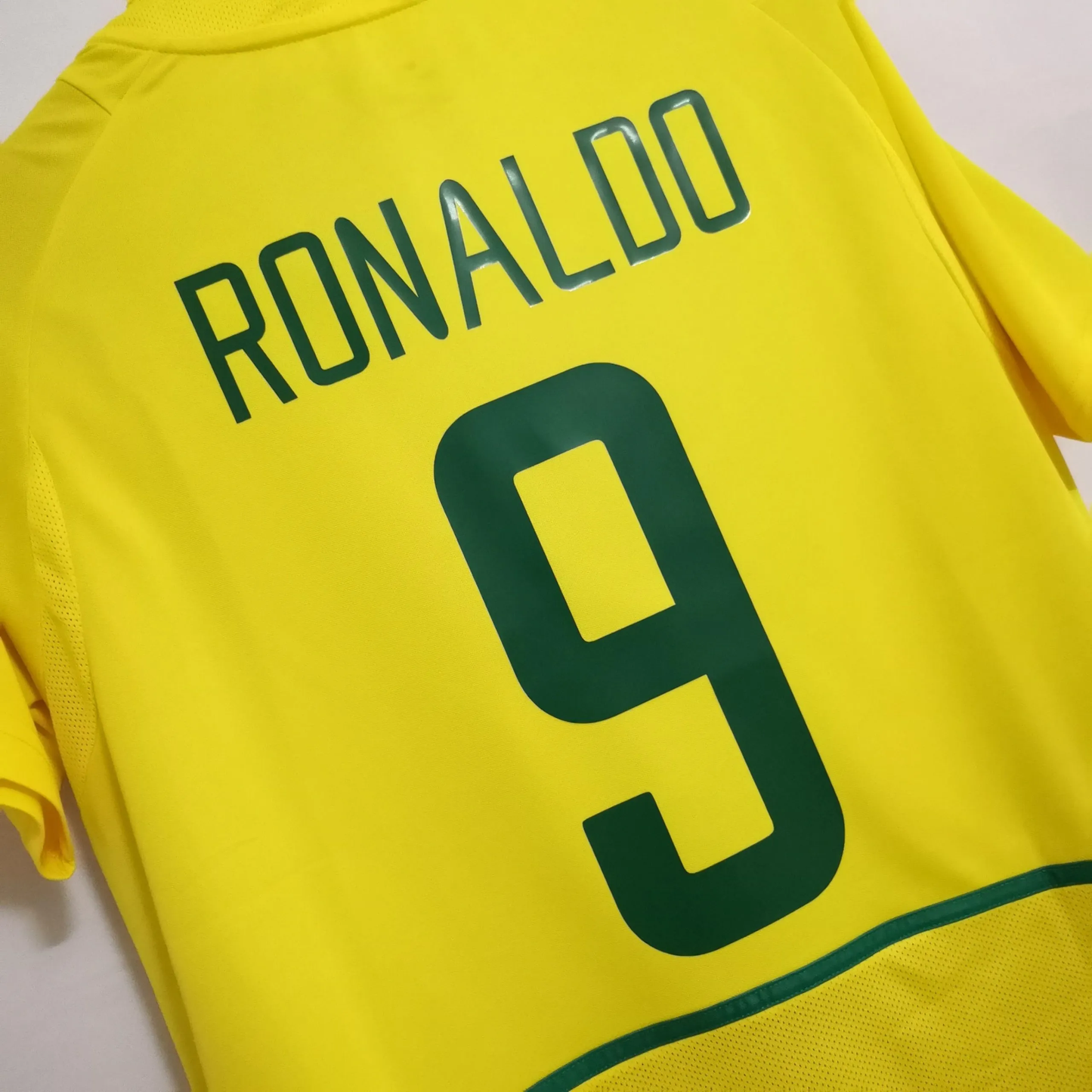 Retro Brazil 2002 Home Jersey - Ronaldo 9