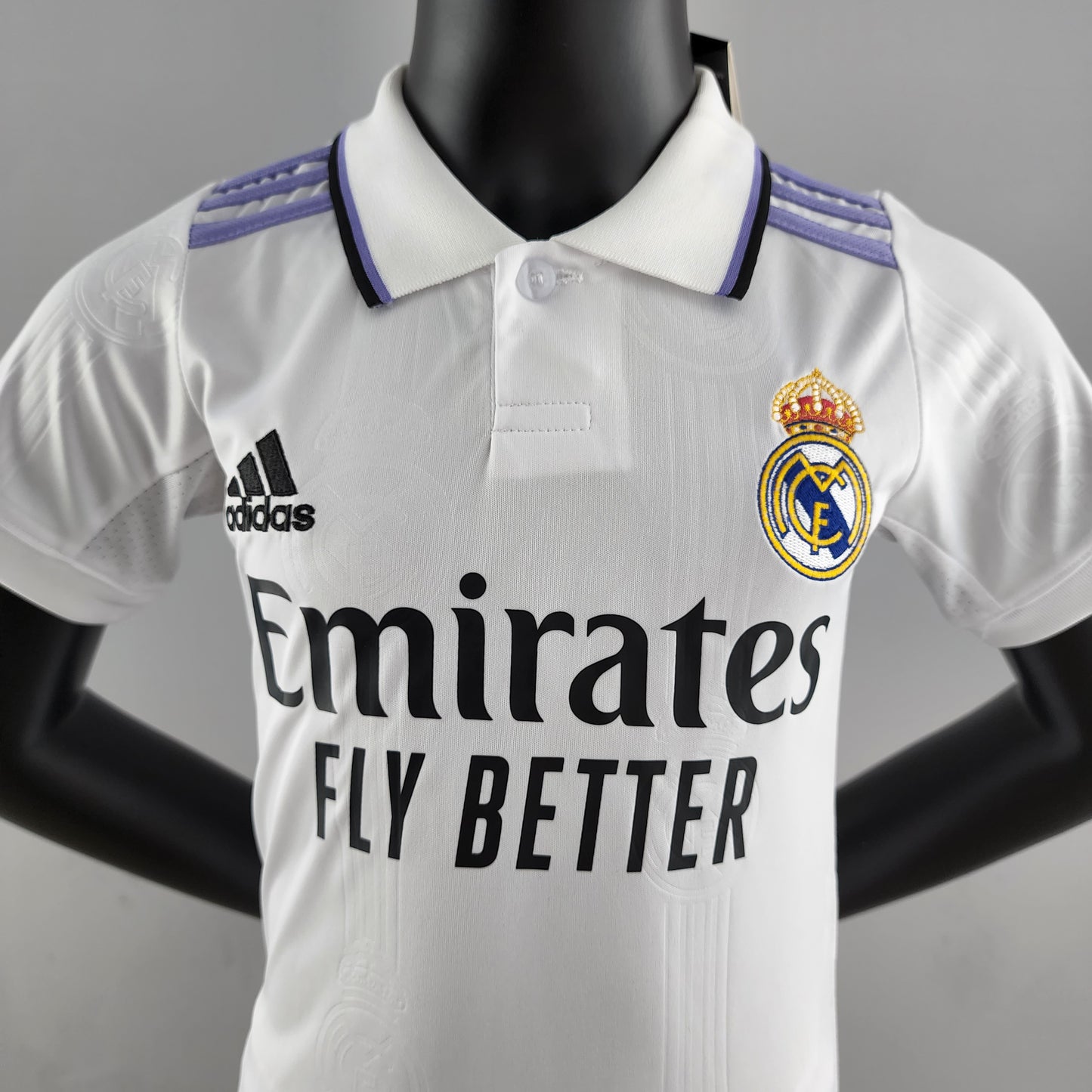 Kids Real Madrid 2022/23 Home Jersey & Shorts